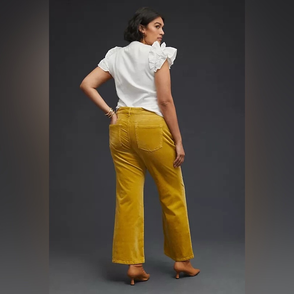 Pilcro The Yaya Mid-Rise Crop Flare Corduroy Jeans | Size 31 - Picture 3 of 8